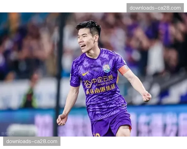 天津津门虎2比1战胜河南队，王秋明打入制胜球